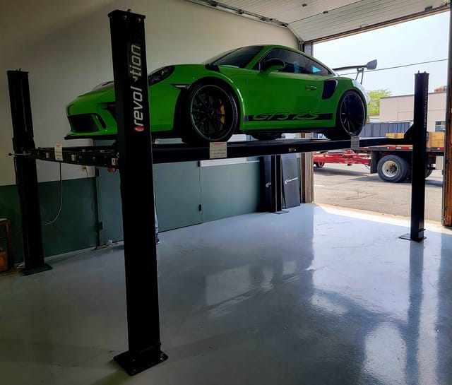 4 Post Service Lifts